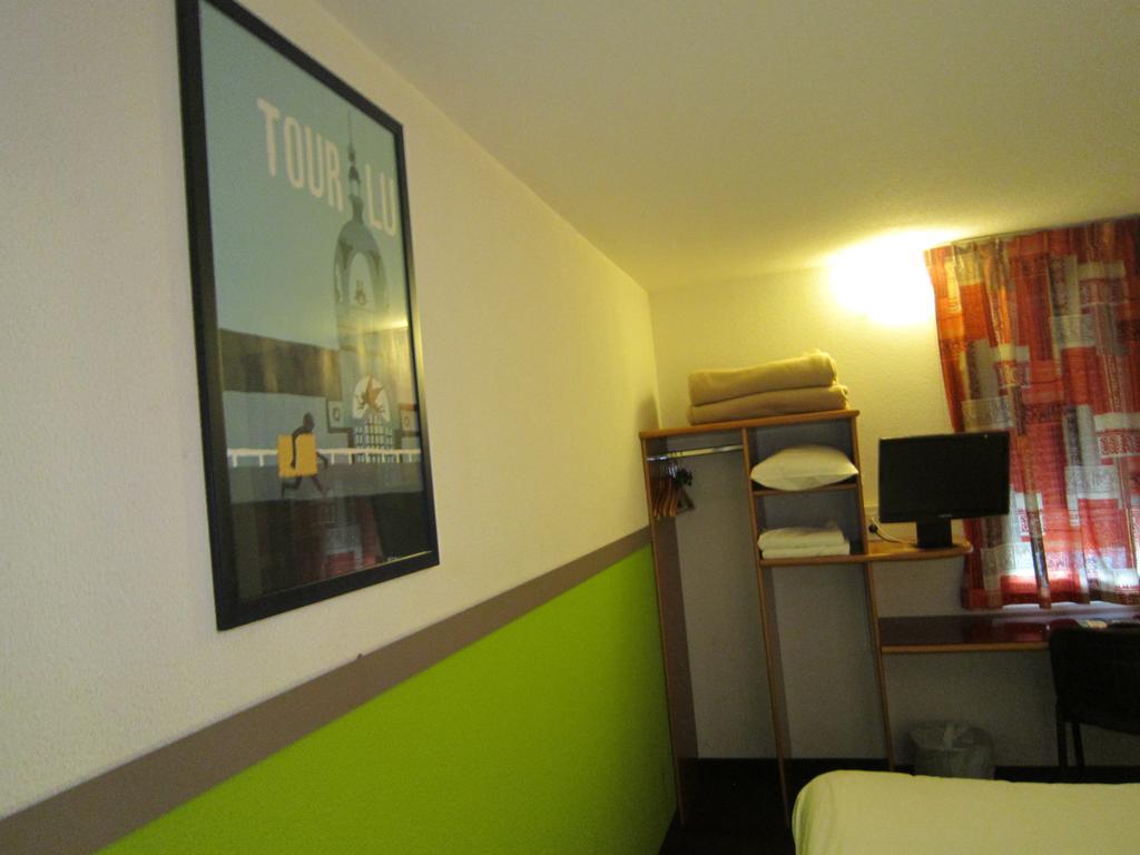 Quick Palace Nantes La Beaujoire المظهر الخارجي الصورة A room at the hotel