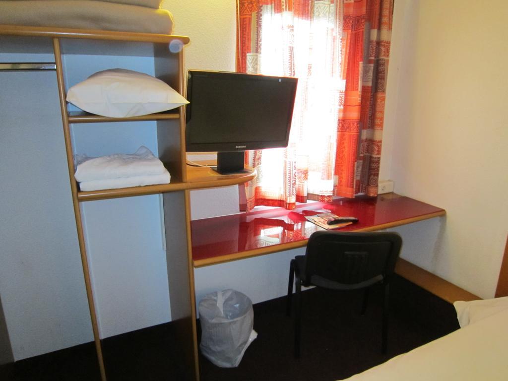 Quick Palace Nantes La Beaujoire المظهر الخارجي الصورة A room at the hotel